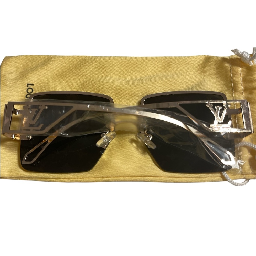 Elegant Fashion Black Square Sunglasses - Picture 5 of 5